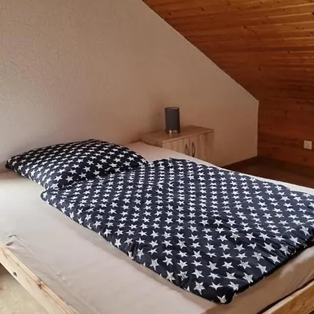 شقة 3 Zimmer Dachgeschosswohnung *
