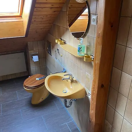 아파트 3 Zimmer Dachgeschosswohnung 바이로이트